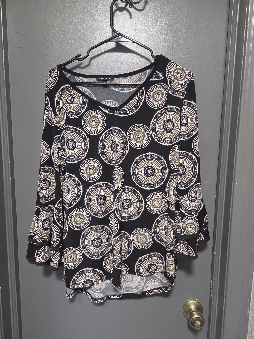 Sami & Jo Black Long-Sleeve V-Neck Top with Cream & Gold Medallion Print